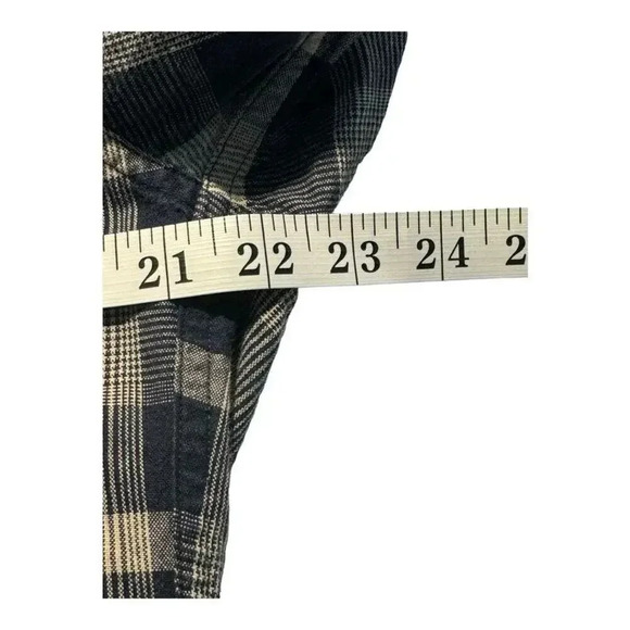 J. Crew Men's Medium Navy Blue & Beige Plaid Long Sleeve Button-Up Shirt EUC - Picture 5 of 7